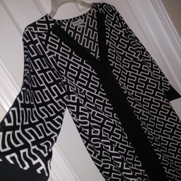 Buckhead Bettie's - Picture 1 of 3